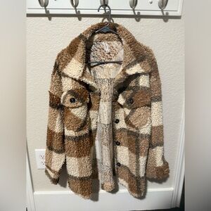 LIKE NEW ZENANA SHERPA PLAID JACKET WITH POCKETS